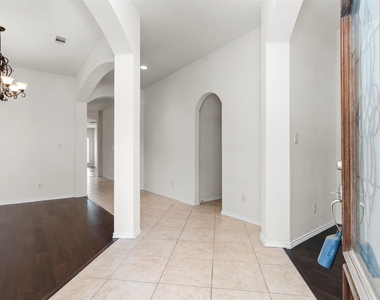 11047 Pierce Valley Drive - Photo Thumbnail 15