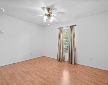 9218 Memorial Pines Way - Photo Thumbnail 24