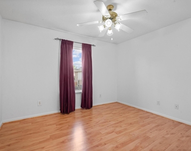 9218 Memorial Pines Way - Photo Thumbnail 25
