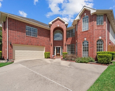 9218 Memorial Pines Way - Photo Thumbnail 29