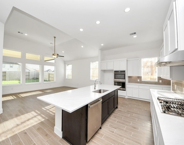25026 Midnight Willow - Photo Thumbnail 13