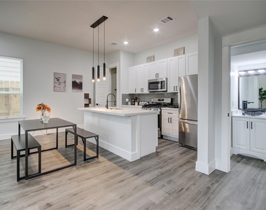 9305 Tower Street - Photo Thumbnail 11