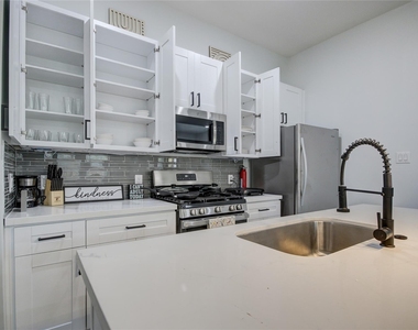9305 Tower Street - Photo Thumbnail 9
