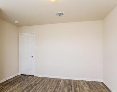 9730 Tura Drive - Photo Thumbnail 11