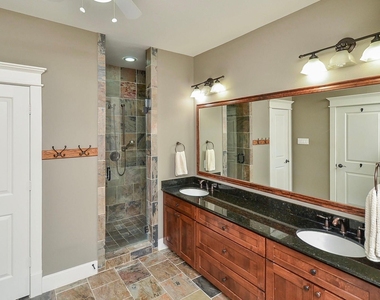 1411 W 22nd Street - Photo Thumbnail 11