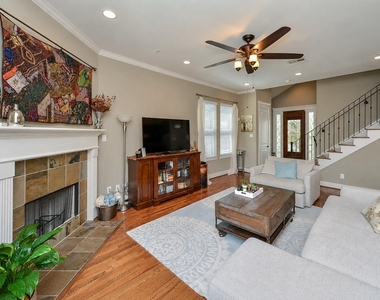 1411 W 22nd Street - Photo Thumbnail 4