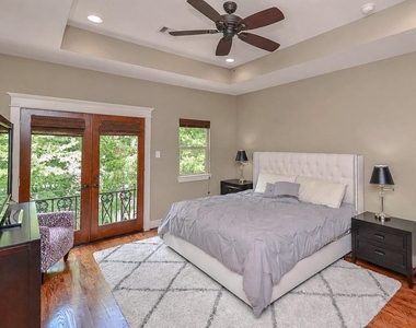 1411 W 22nd Street - Photo Thumbnail 9