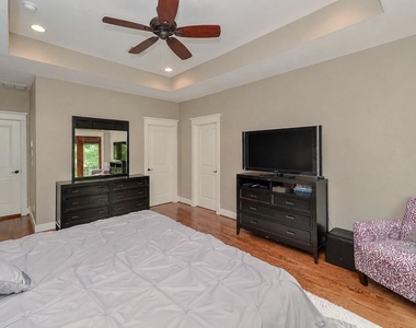 1411 W 22nd Street - Photo Thumbnail 10