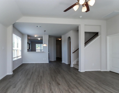 21602 Lexor Drive - Photo Thumbnail 5