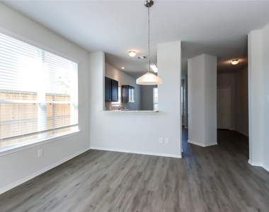 21602 Lexor Drive - Photo Thumbnail 7