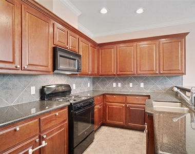 5420 Petty Street - Photo Thumbnail 7