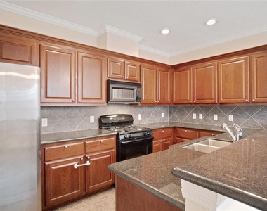 5420 Petty Street - Photo Thumbnail 6