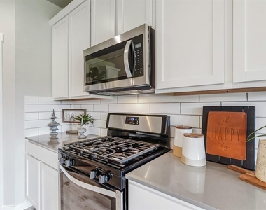 3131 Langley Bend Lane - Photo Thumbnail 6