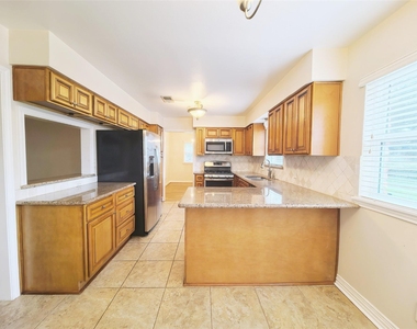 5118 Lymbar Drive - Photo Thumbnail 9