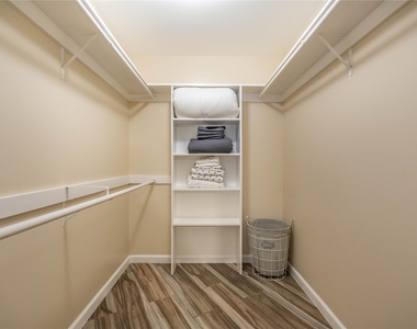 3525 Sage Road - Photo Thumbnail 16