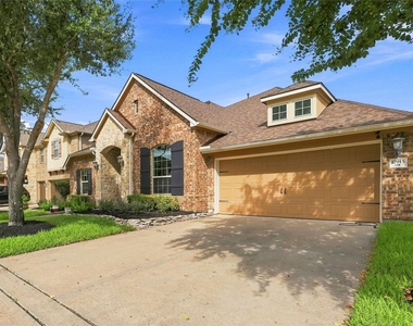 17915 Creek Bluff Lane - Photo Thumbnail 2