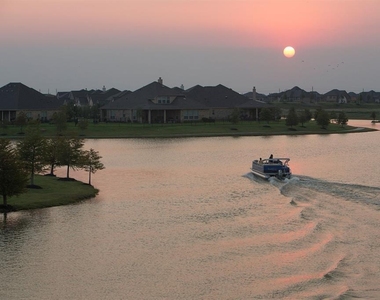 17915 Creek Bluff Lane - Photo Thumbnail 10