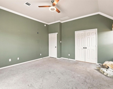 17915 Creek Bluff Lane - Photo Thumbnail 29