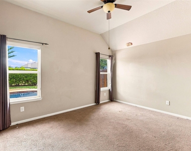 17915 Creek Bluff Lane - Photo Thumbnail 34
