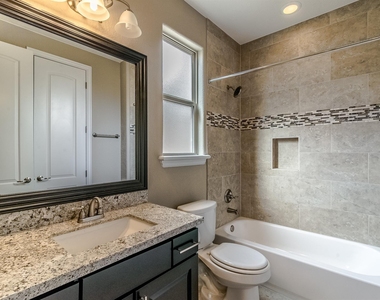 1610 Knox Street - Photo Thumbnail 6
