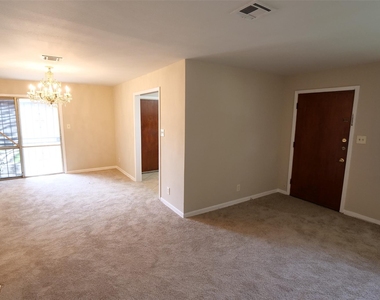 6118 Rietta Street - Photo Thumbnail 4