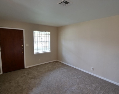 6118 Rietta Street - Photo Thumbnail 2