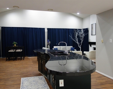 2100 Tanglewilde Street - Photo Thumbnail 18