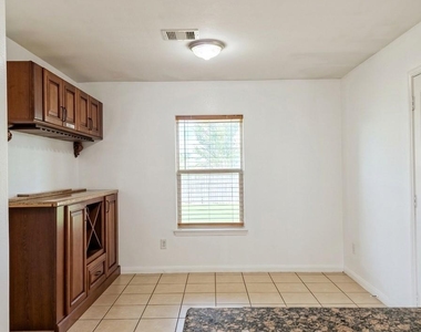 18962 Ranchcrest Drive - Photo Thumbnail 23