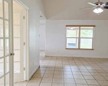 18962 Ranchcrest Drive - Photo Thumbnail 11