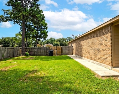 18962 Ranchcrest Drive - Photo Thumbnail 44