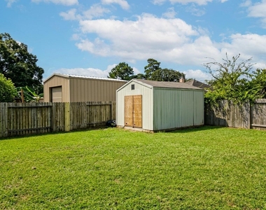 18962 Ranchcrest Drive - Photo Thumbnail 45