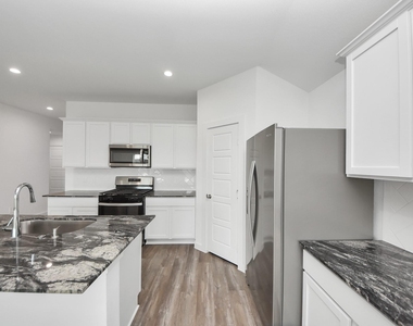 8614 Shumard Oak Drive - Photo Thumbnail 10