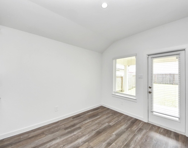 8614 Shumard Oak Drive - Photo Thumbnail 18
