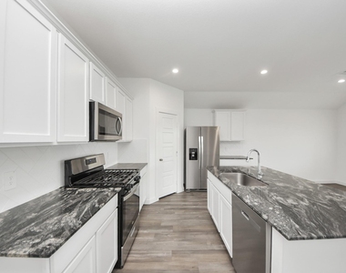 8614 Shumard Oak Drive - Photo Thumbnail 13