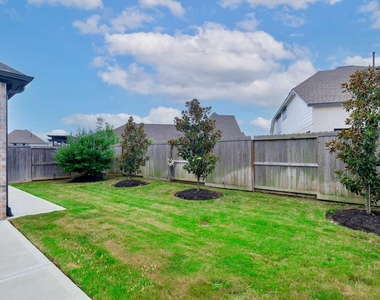 30103 Aralia Drive - Photo Thumbnail 32