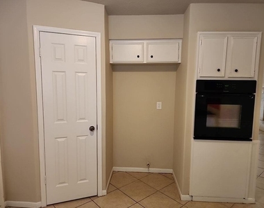 22714 Bayou Elm Drive - Photo Thumbnail 4