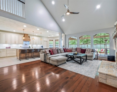 13802 Bowden Creek Drive - Photo Thumbnail 7