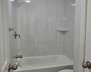 1311 Antoine Drive - Photo Thumbnail 8