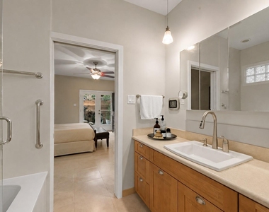 1820 Palm Street - Photo Thumbnail 14