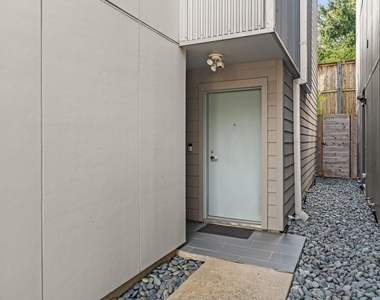 1820 Palm Street - Photo Thumbnail 1