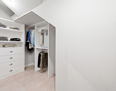 1820 Palm Street - Photo Thumbnail 16