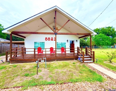 8821 Woodruff Street - Photo Thumbnail 15