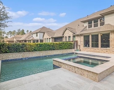 206 Liatris Court - Photo Thumbnail 23