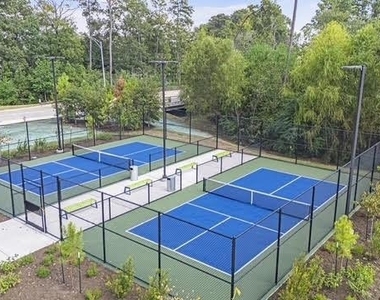 206 Liatris Court - Photo Thumbnail 25