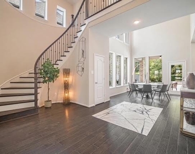 206 Liatris Court - Photo Thumbnail 2