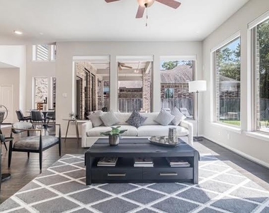 206 Liatris Court - Photo Thumbnail 7