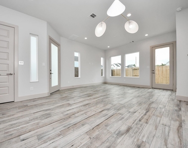 4009 Boho Lane - Photo Thumbnail 3