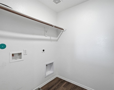 25626 Pannier Place - Photo Thumbnail 26