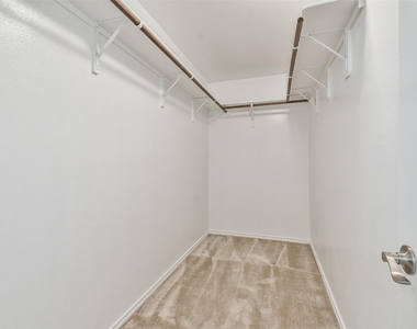 5047 Royal Amber Lane - Photo Thumbnail 33