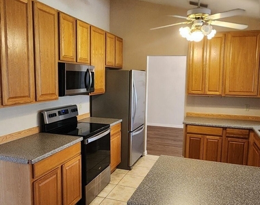 1660 Wake Forest Road Nw - Photo Thumbnail 10